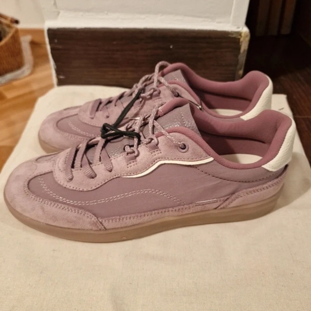 Women's Dusty Pink Sneakers